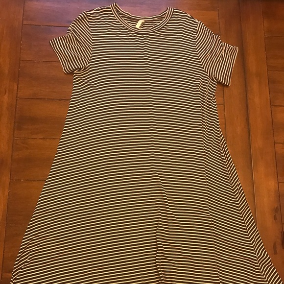 Dresses & Skirts - Navy and white stripped tshirt dress